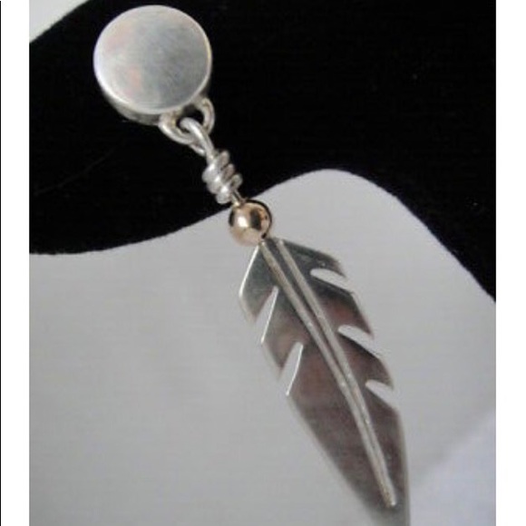 Ray Tracey • Sterling & 14k Eagle Feather Earrings - Picture 6 of 8
